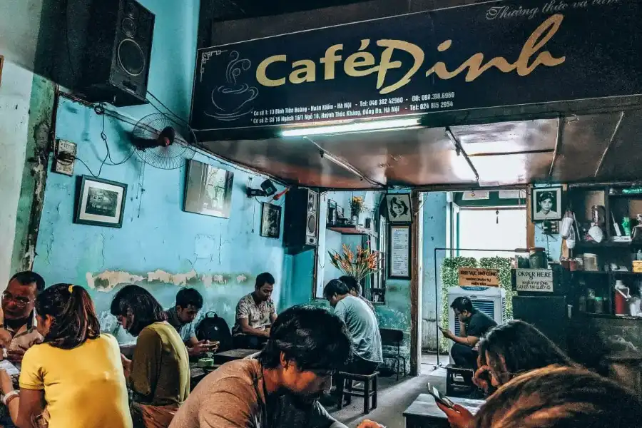 Ei koffie coffeeshop Hoan Kiem old quarter Hanoi Noord-Vietnam