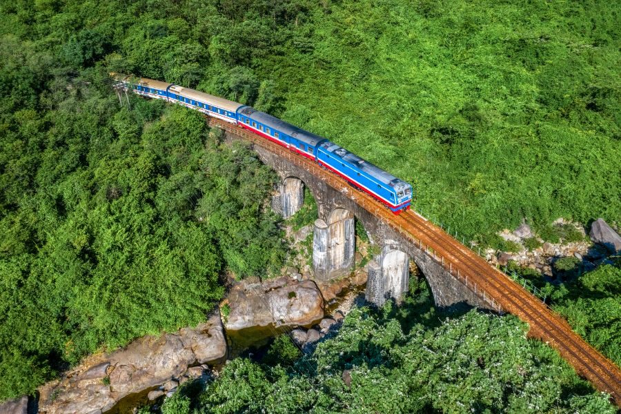 Trein Van Hai Pass wolkenpas Danang Hue Centraal-Vietnam