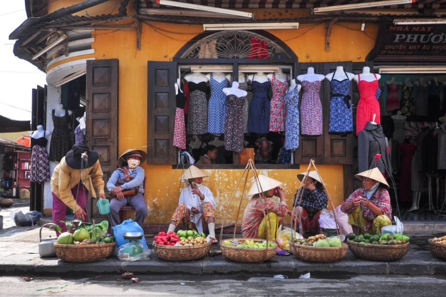 Lokale bevolking markt Hoi An Centraal-Vietnam