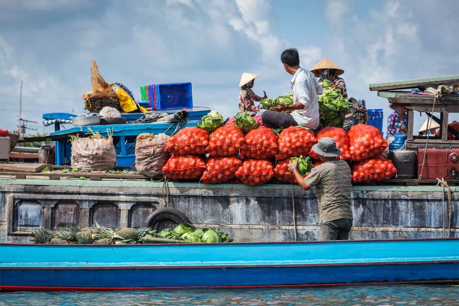 Drijvende markt varen rivier Mekong Delta Zuid-Vietnam