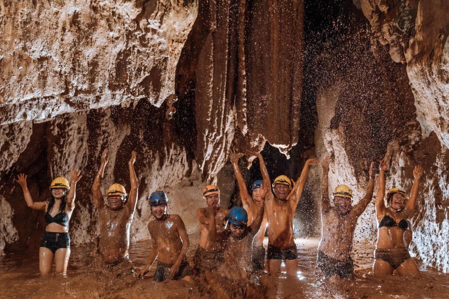 Dark Cave toeristen grot Phong Nha Centraal-Vietnam