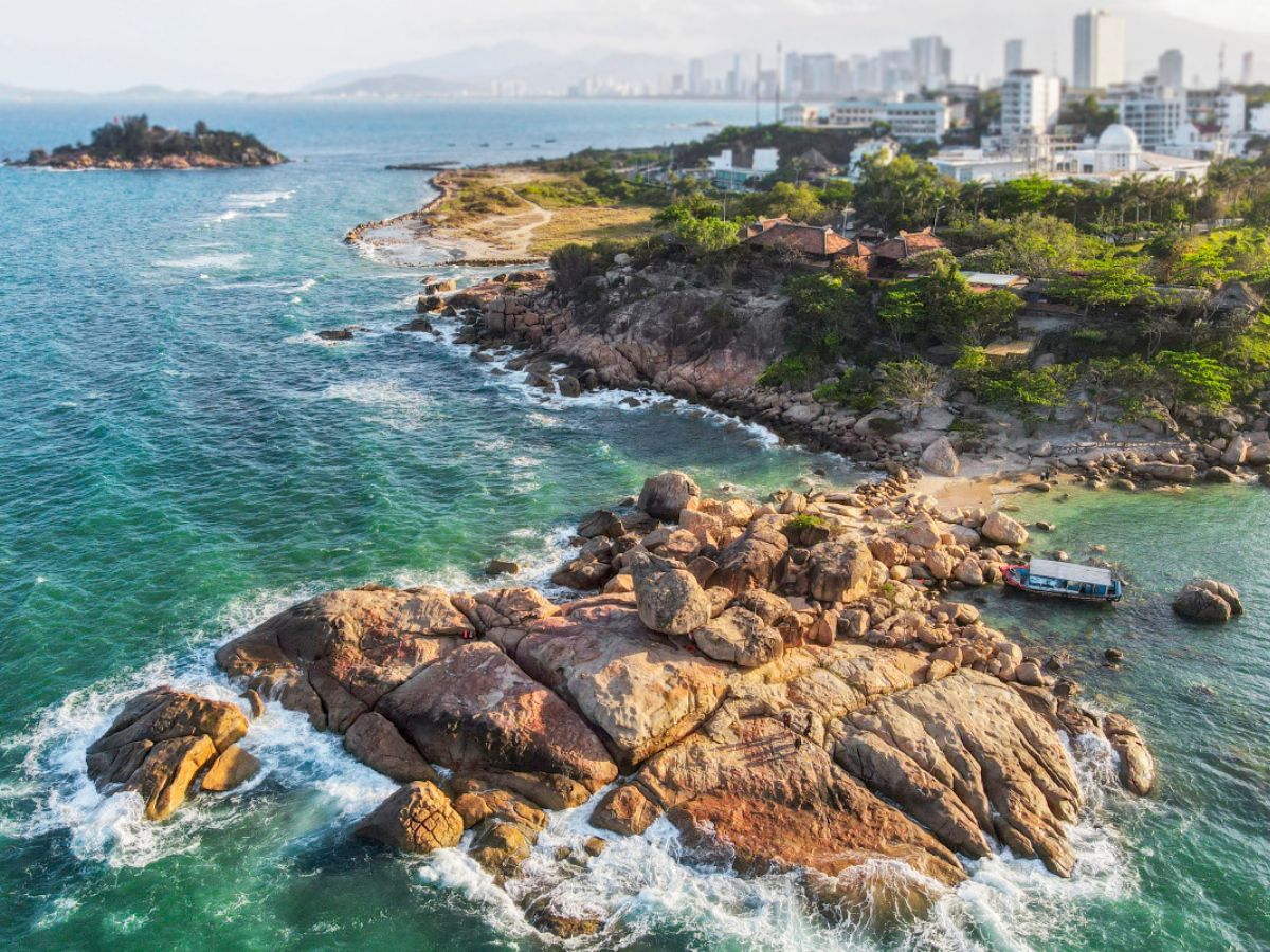 Rotsen zee strand Nha Trang Zuid-Vietnam