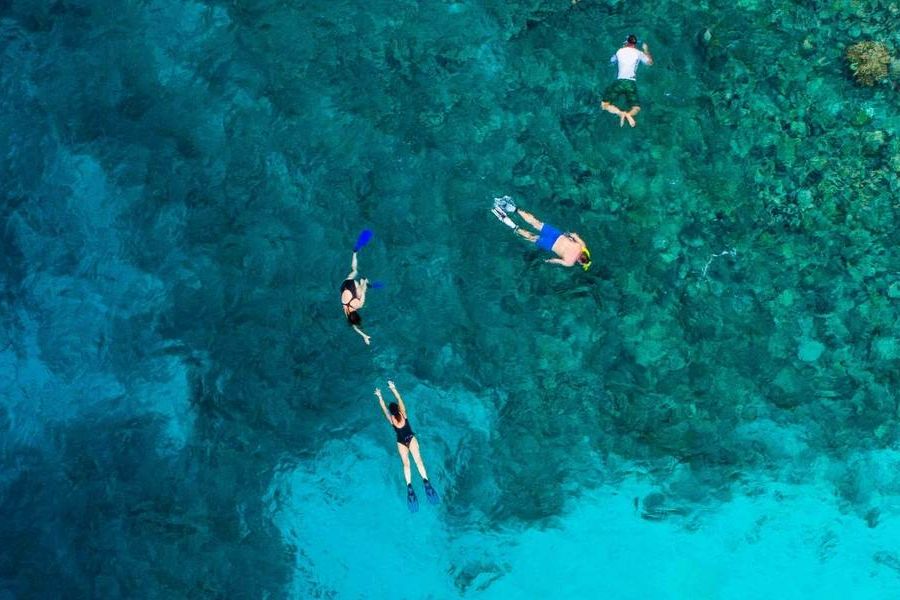 Snorkelen zee koraal toerist Phu Quoc Zuid-Vietnam
