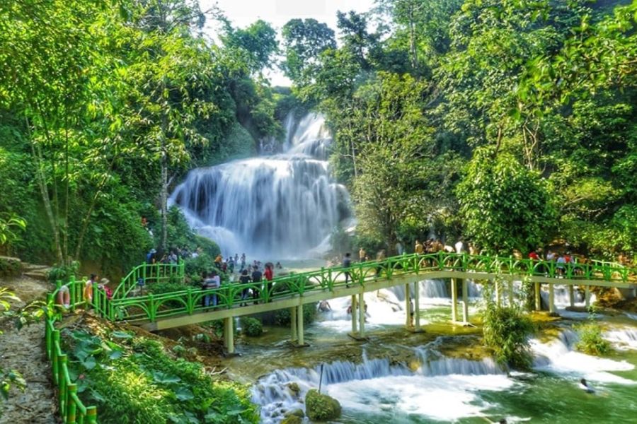 Mu Waterval Hoa Binh