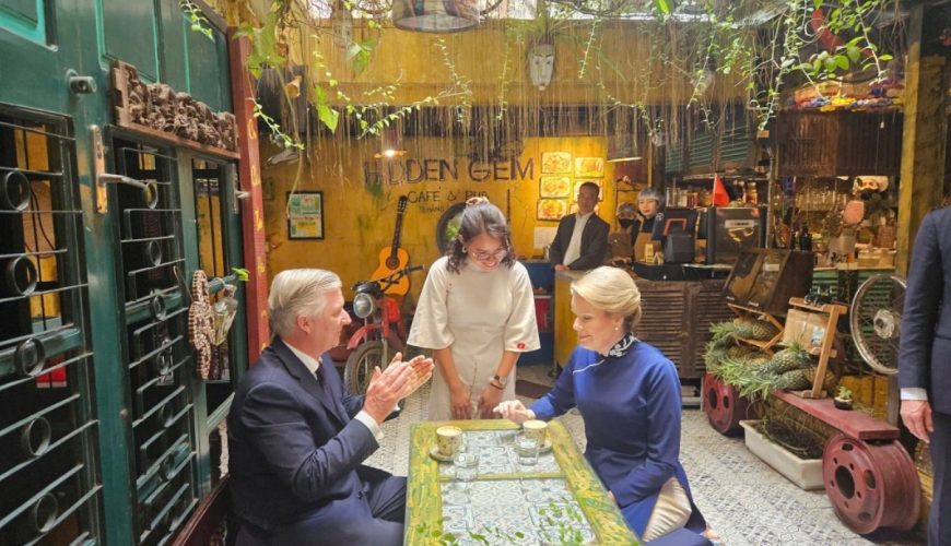 Van Brussel naar Hanoi: Belgische Royals Laven Zich aan Eierkoffie